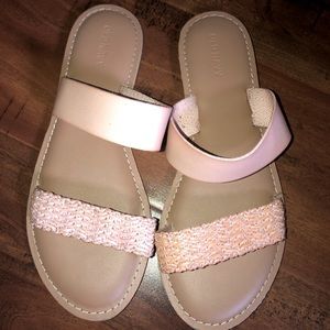 Old Navy Sandals 💰SOLD